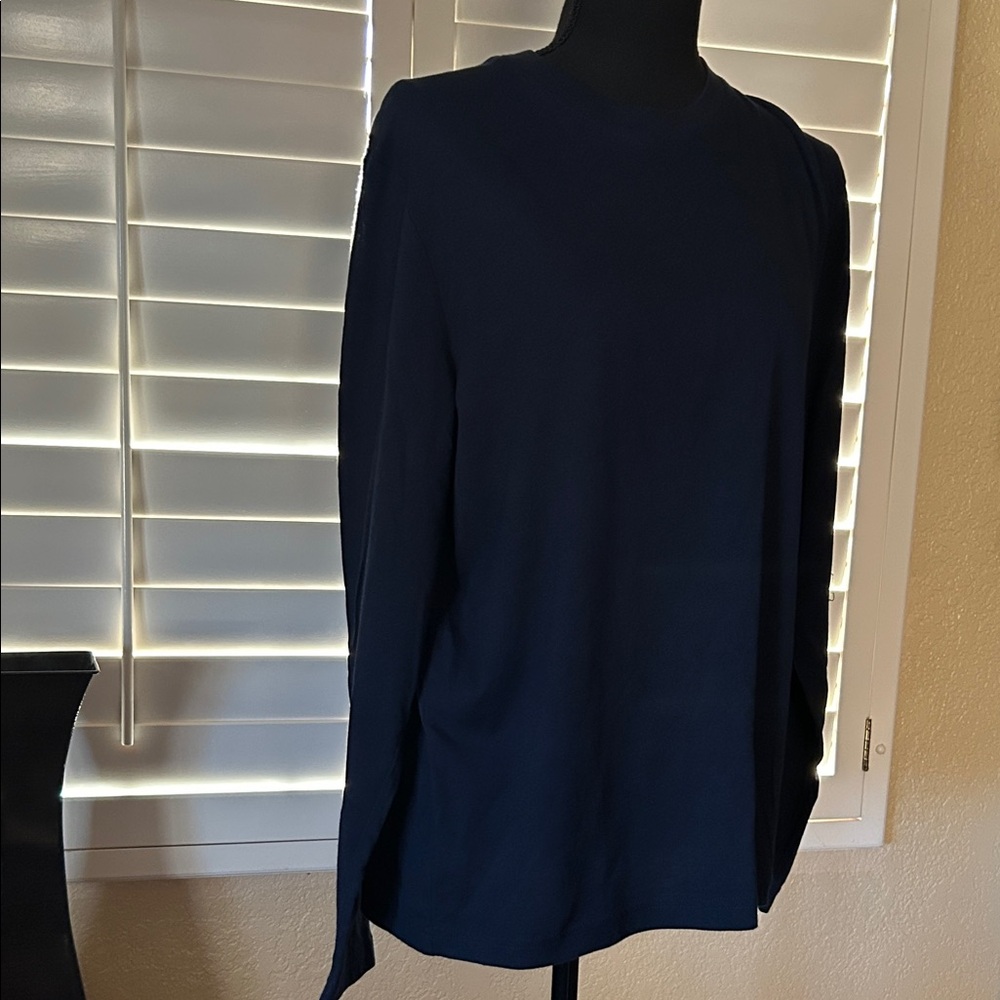 Croft & Barrow Dark Blue Long Sleeve Tee